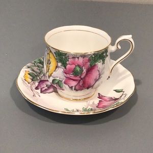 Vintage Royal Albert Hand Painted Flower of the Month POPPY Teacup & Saucer